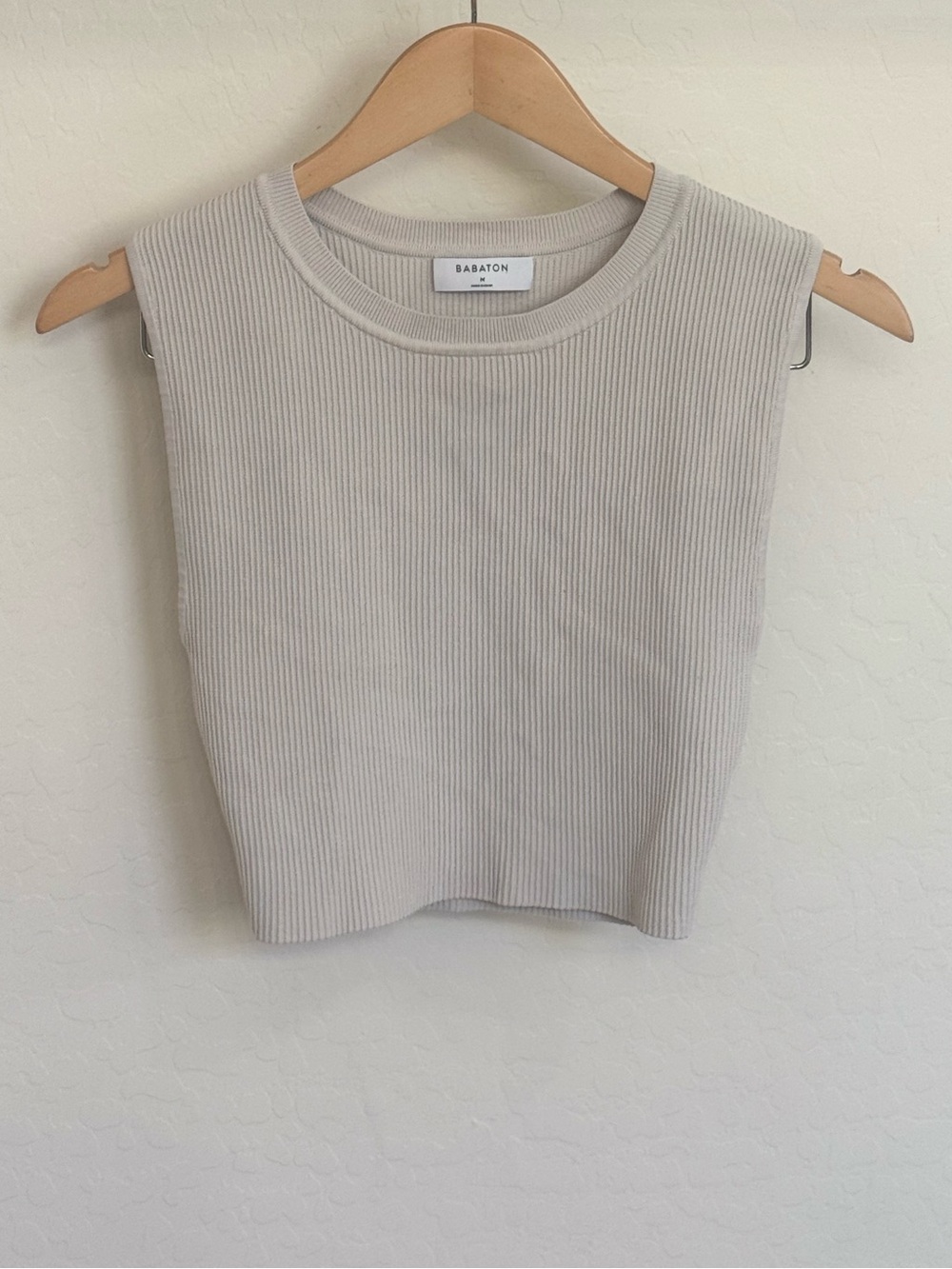 Babaton by Aritzia Sculpt Knit Muscle Cropped Tank Top Beige Medium